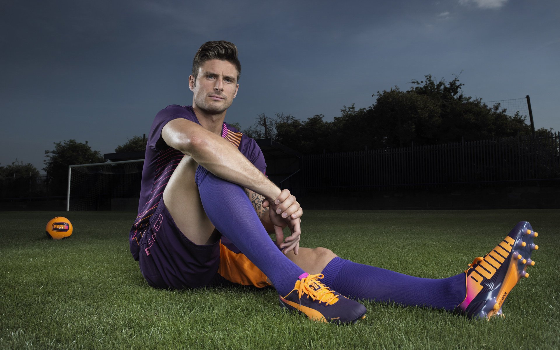 电竞选手如何处理压力：心理调节与团队支持，电竞选手背后的艰辛